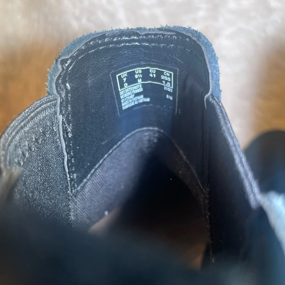 Clarks Suede black ankle boots size 9.5